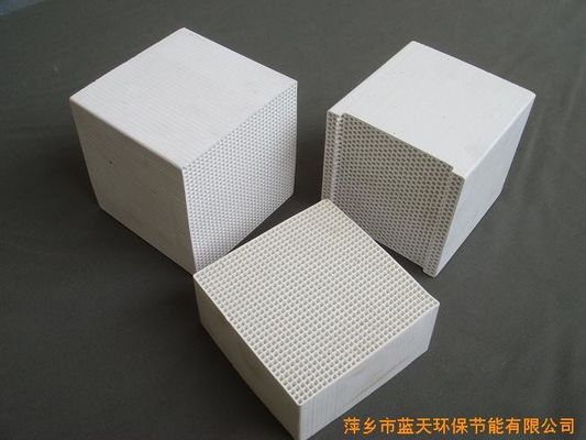 China Keramische Platten-Bienenwaben-Ofen-Ziegelsteine für katalytischen Infrarotgasbrenner fournisseur
